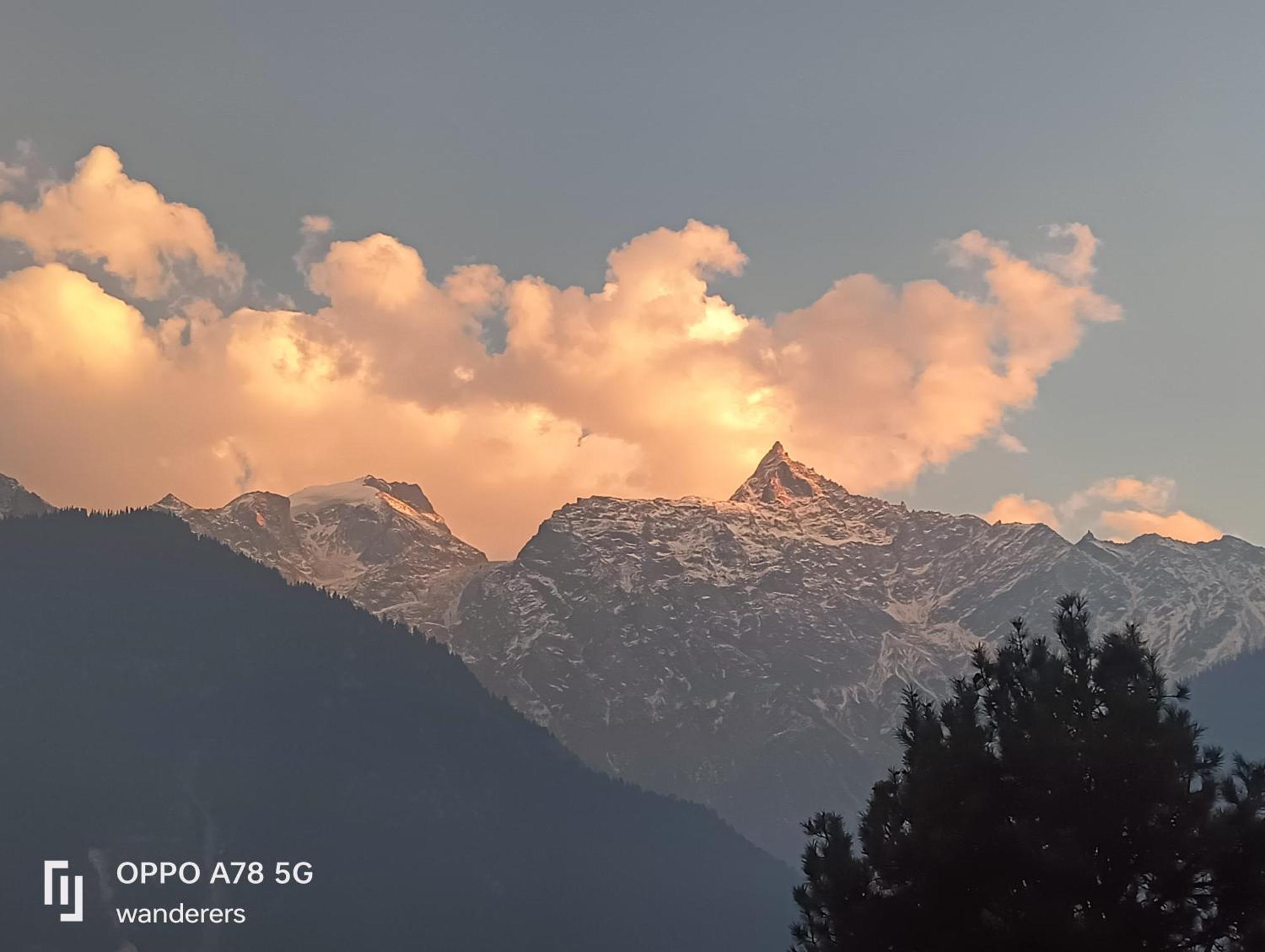 Wanderers Homestay -All Mountain Facing Rooms Kalpa Luaran gambar